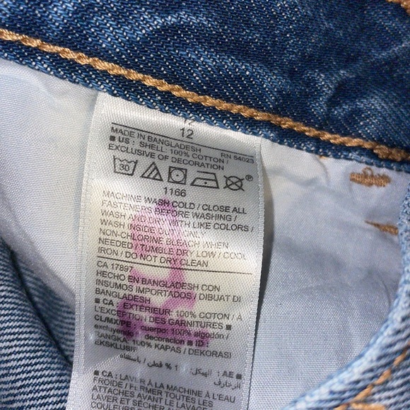 •OLD NAVY•LITTLE GIRLS' MULTI COLORED FLORAL EMBROIDERED DEMIN SHORTS SIZE 12 - Picture 4 of 8